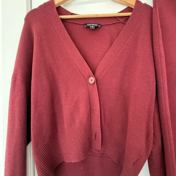 Express cardigan and skirt set - Picture 2 of 6